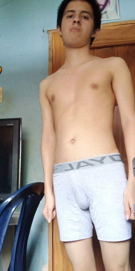 Rompefantasma3000 only fans sex