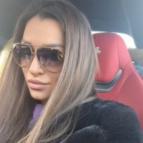 Ella Dior xxx onlyfans