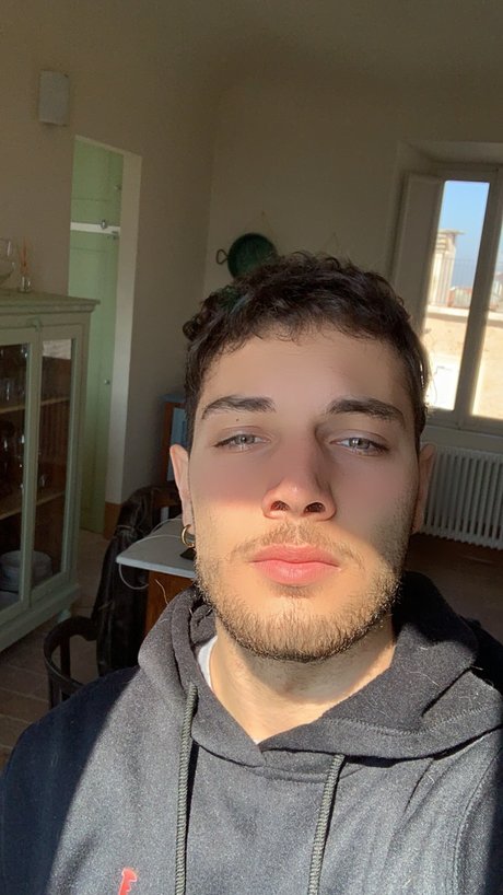 Filippo Mariucci onlyfans boobs