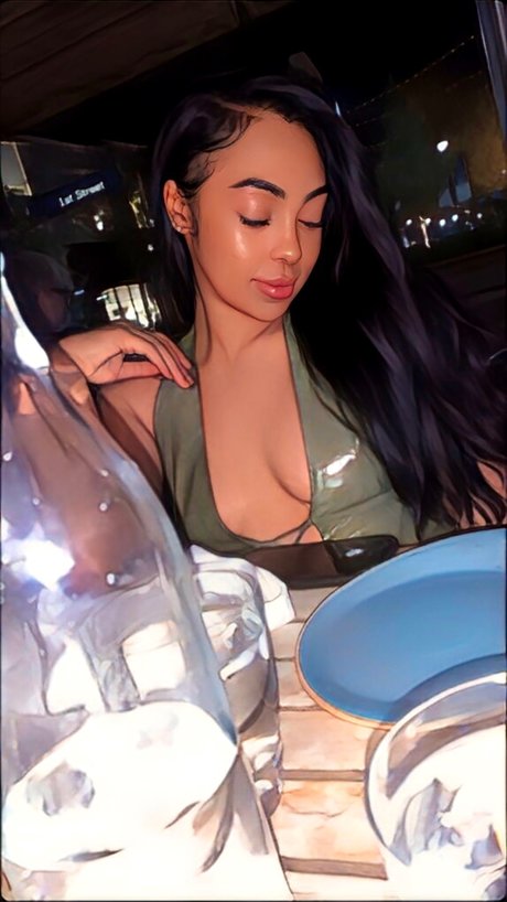 Honey Jar free only fans