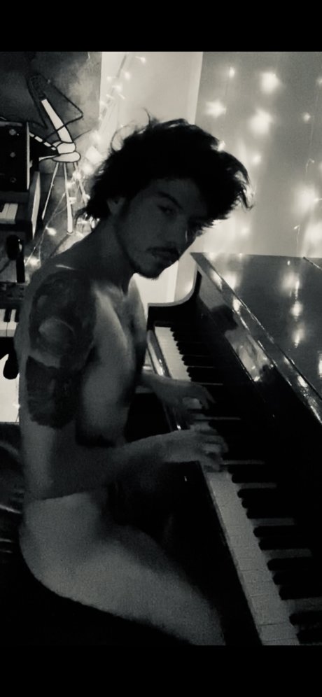 Onlypiano nude only fans leaks