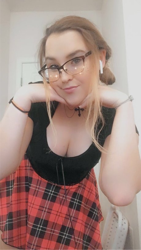 FreakyKitten onlyfans nudes