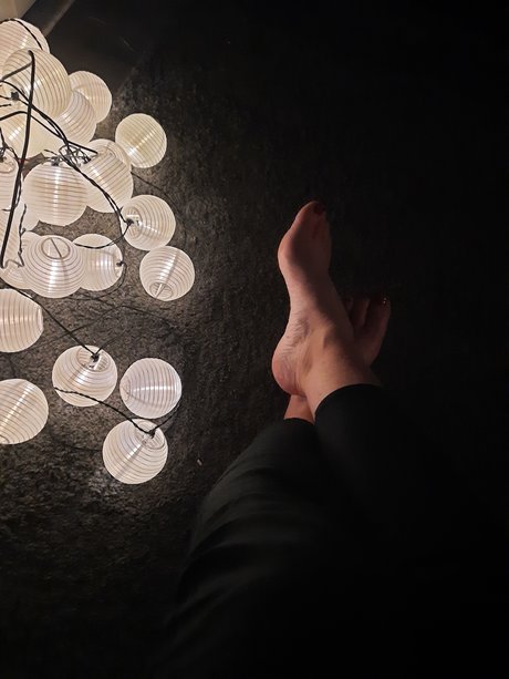 Lora Feet_ nude on onlyfans