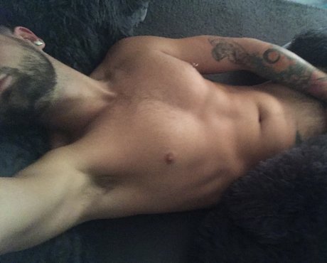 Lee Michael free onlyfans