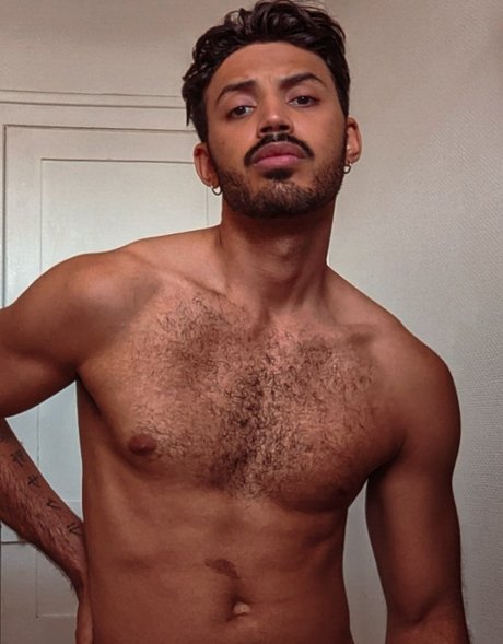 Ezra Roman onlyfans leaked free