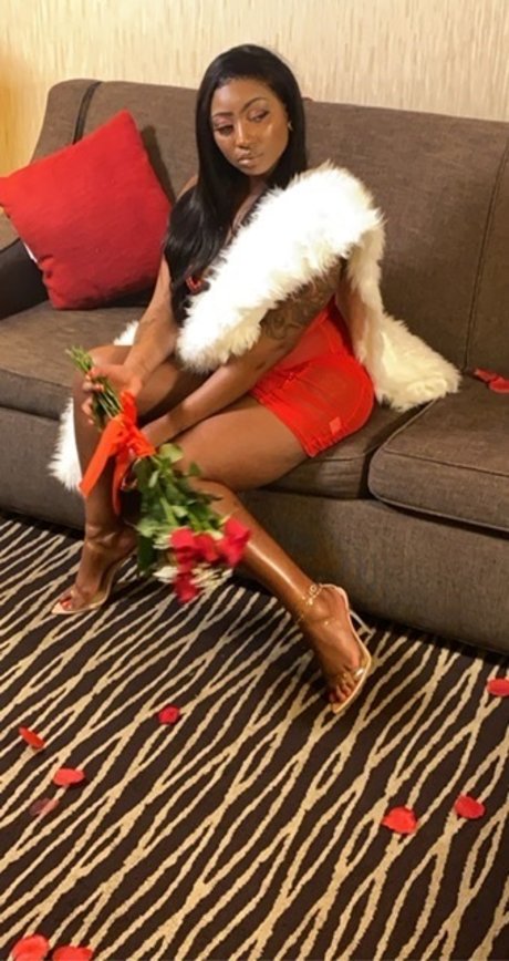 YUMMI onlyfans nudes leaks