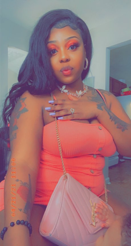 Fii Chii onlyfans star