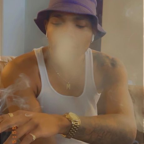 LickYoLips only fans leaked