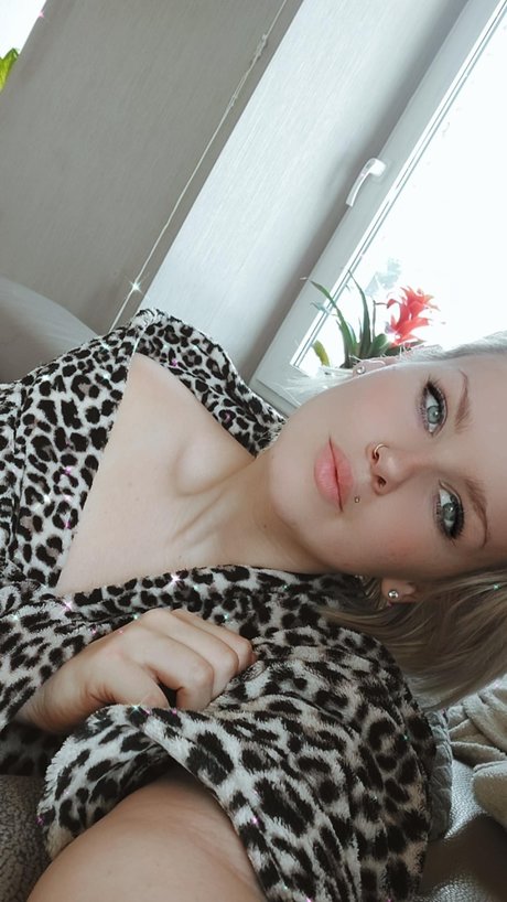 Femke Wouters onlyfans leaked tits