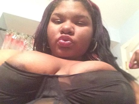 LuLu Hawai i onlyfans sexy