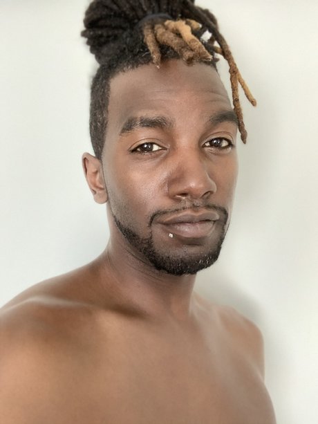 InFamouS DexXx onlyfans strip tease