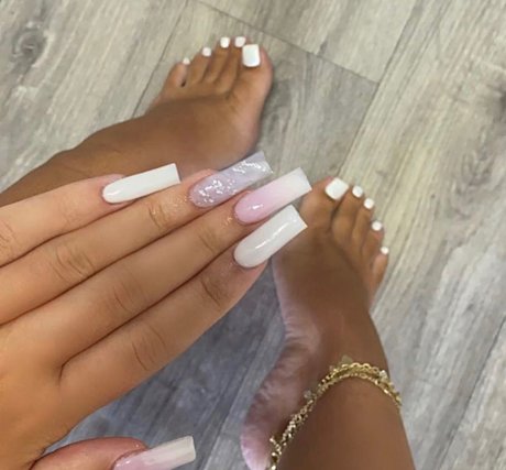 Pretty feet_ onlyfans strip