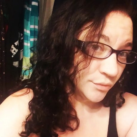 AriesQueen onlyfans leaks xxx