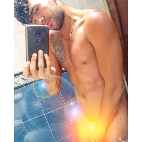 Neto Martinz onlyfans images