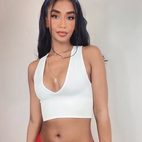 Goddess Vida Femdom onlyfans pics