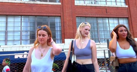 Candid Bralessday only fans photos