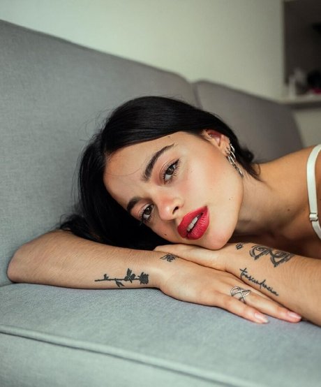 Juli Savioli onlyfans