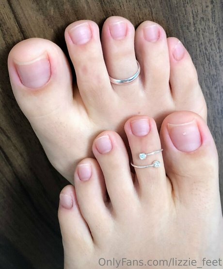 lizzie feet leaked onlyfans content