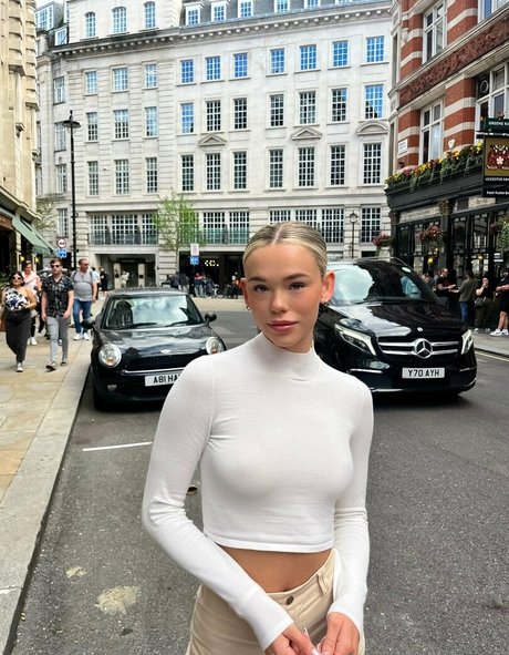 makeupwithmeredithh only fans nude leaks