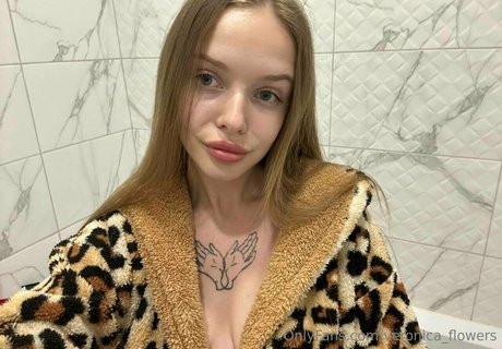 veronica flowers only fans pictures