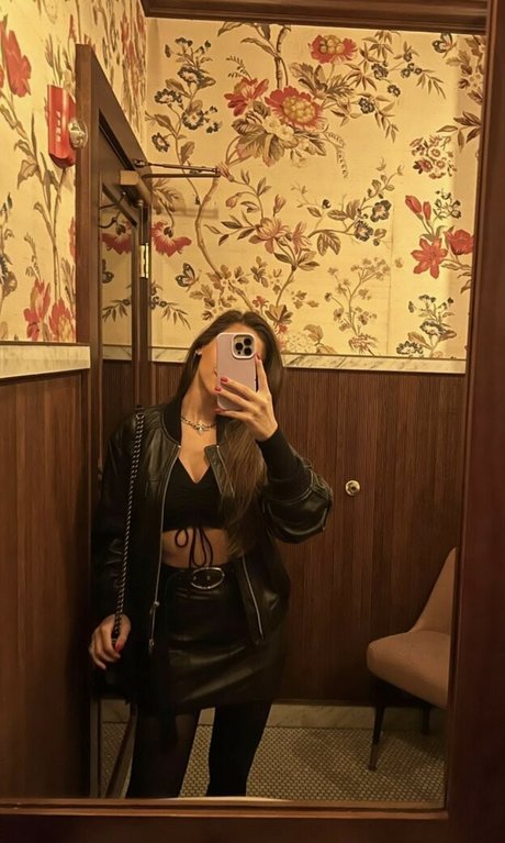 Andrea Helfrich onlyfans pics leaked