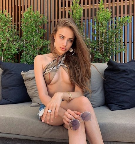 Xenia Tchoumi nudes onlyfans leaked