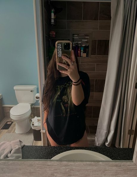 emswrldxo onlyfans nude