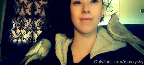 maxxyshy en onlyfans