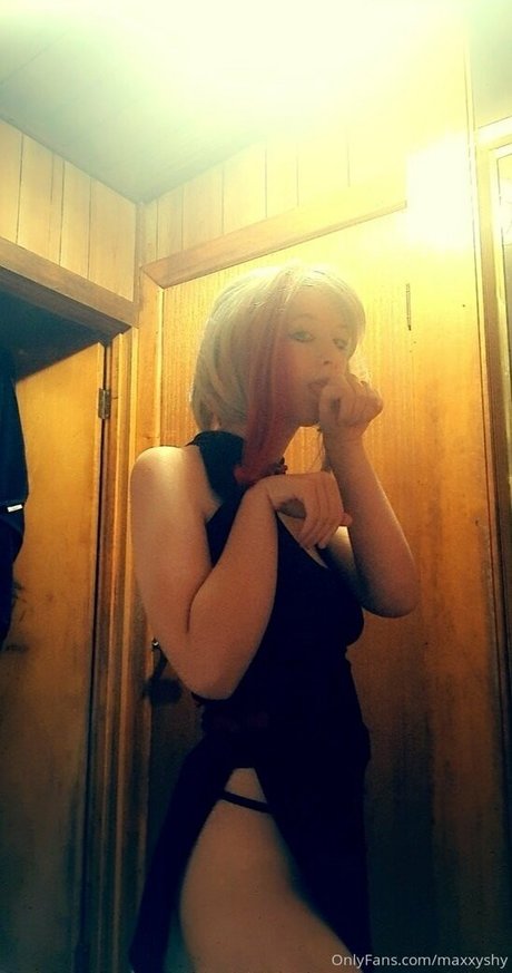 maxxyshy onlyfans sextape leak