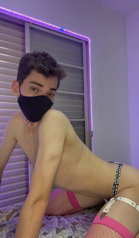Femboyzx_ leaks only fans