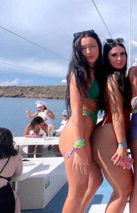 Honey Barrett onlyfans sex