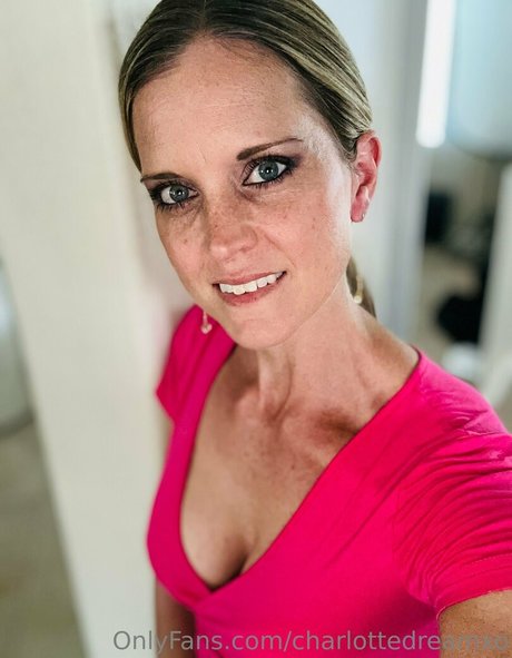 charlottedreamxo porn onlyfans leaks