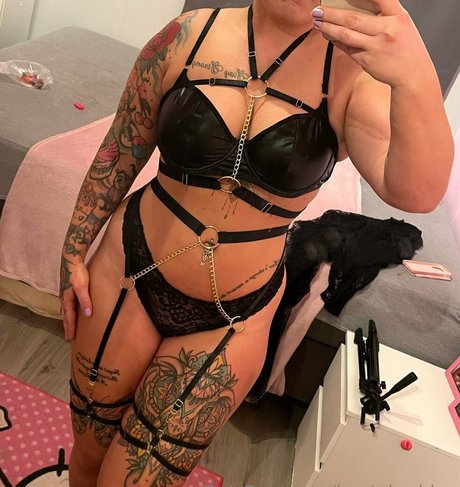 bootybarbiee only fans.