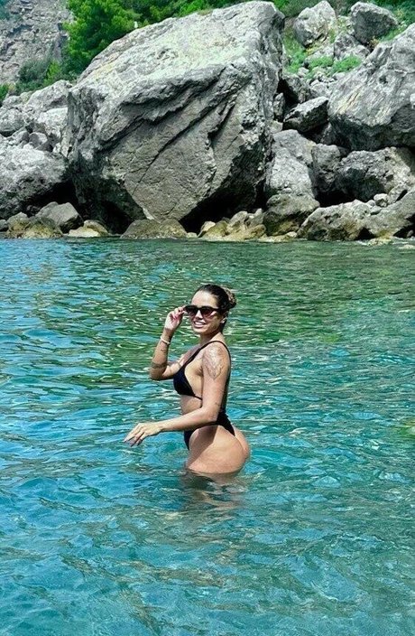 Caroline Veronica naked onlyfans pics