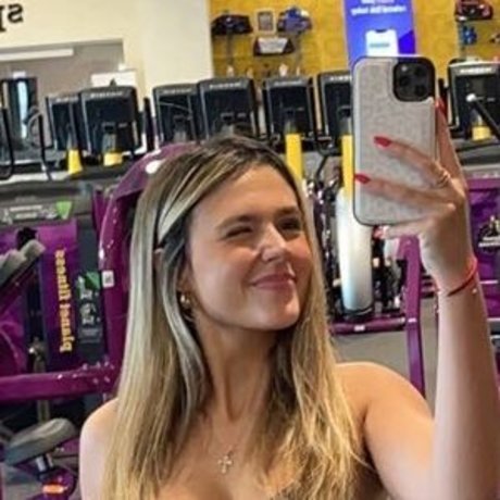 IsaMeccia leaked only fans