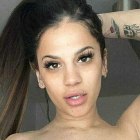 gbabezzz onlyfans model images