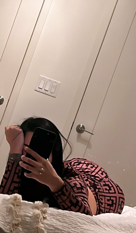 roselinllanes onlyfans leaked tits