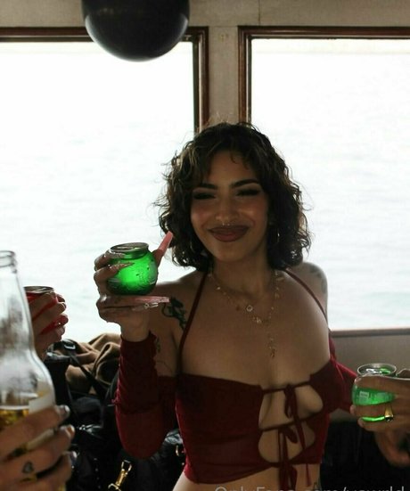 Vswrld nude only fans leaks