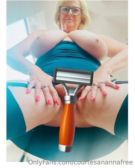 courtesanannafree only fans pics