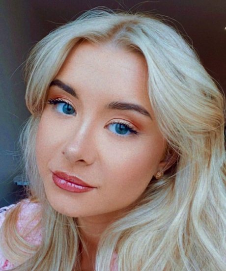 Kerry Ingram nude onlyfans pics