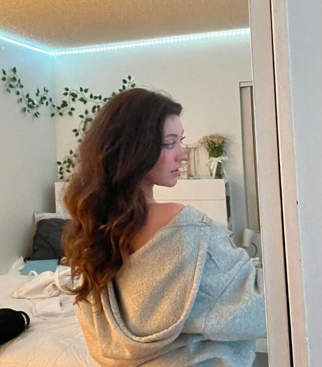 imsiiimone onlyfans nude content