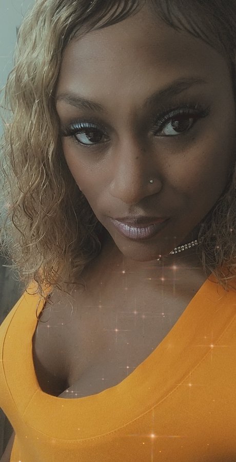 Lula May onlyfans striptease