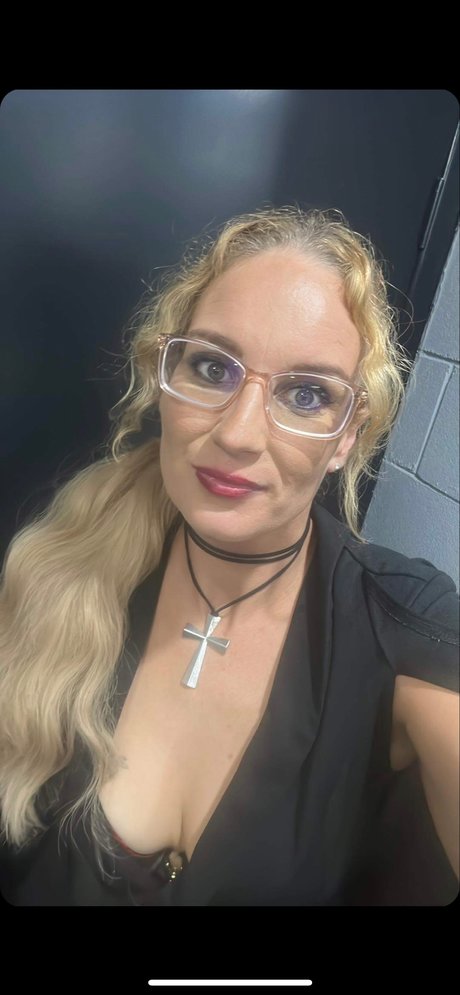 MistressFelicity onlyfans posts