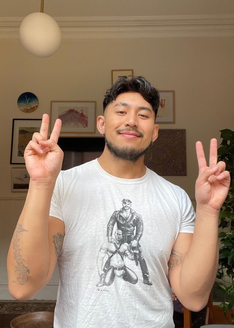 mylonelyfans onlyfans model photo