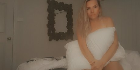 Ittie bittie titties onlyfans striptease