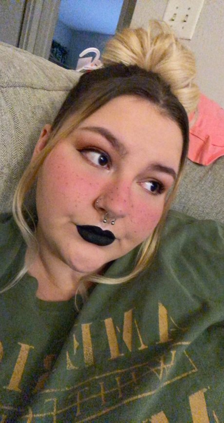 LuxxyLacy onlyfans nude photos