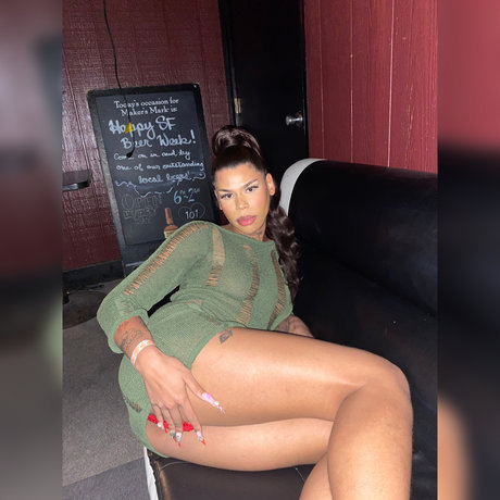 Icy GoaThroat_ onlyfans leaked.