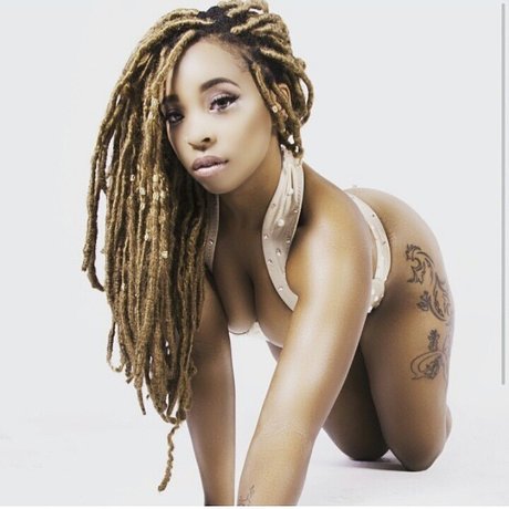 IceTeaa only fans pictures