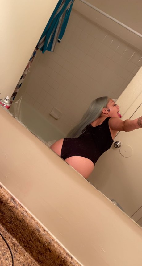 gl0babyy_ onlyfans content