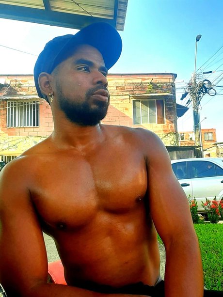 knelo onlyfans pictures